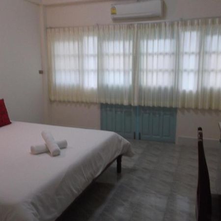 Albatross Guesthouse @ Thungwualaen Beach Pathiu المظهر الخارجي الصورة