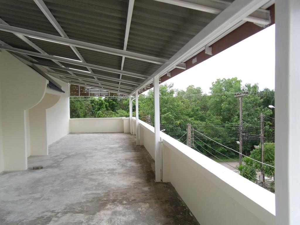 Albatross Guesthouse @ Thungwualaen Beach Pathiu المظهر الخارجي الصورة