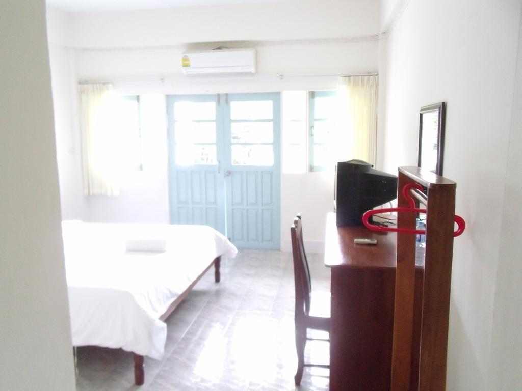 Albatross Guesthouse @ Thungwualaen Beach Pathiu المظهر الخارجي الصورة
