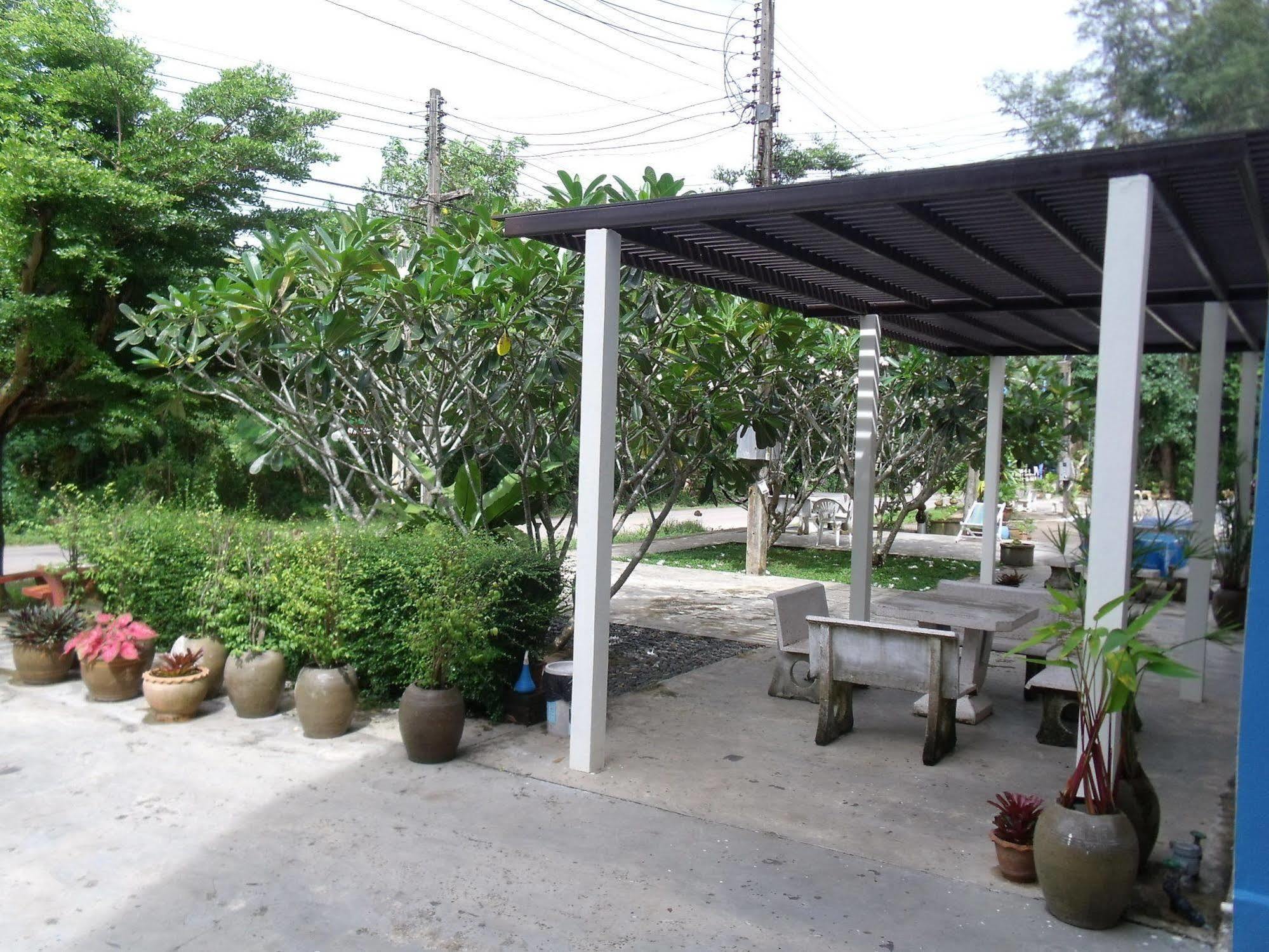 Albatross Guesthouse @ Thungwualaen Beach Pathiu المظهر الخارجي الصورة