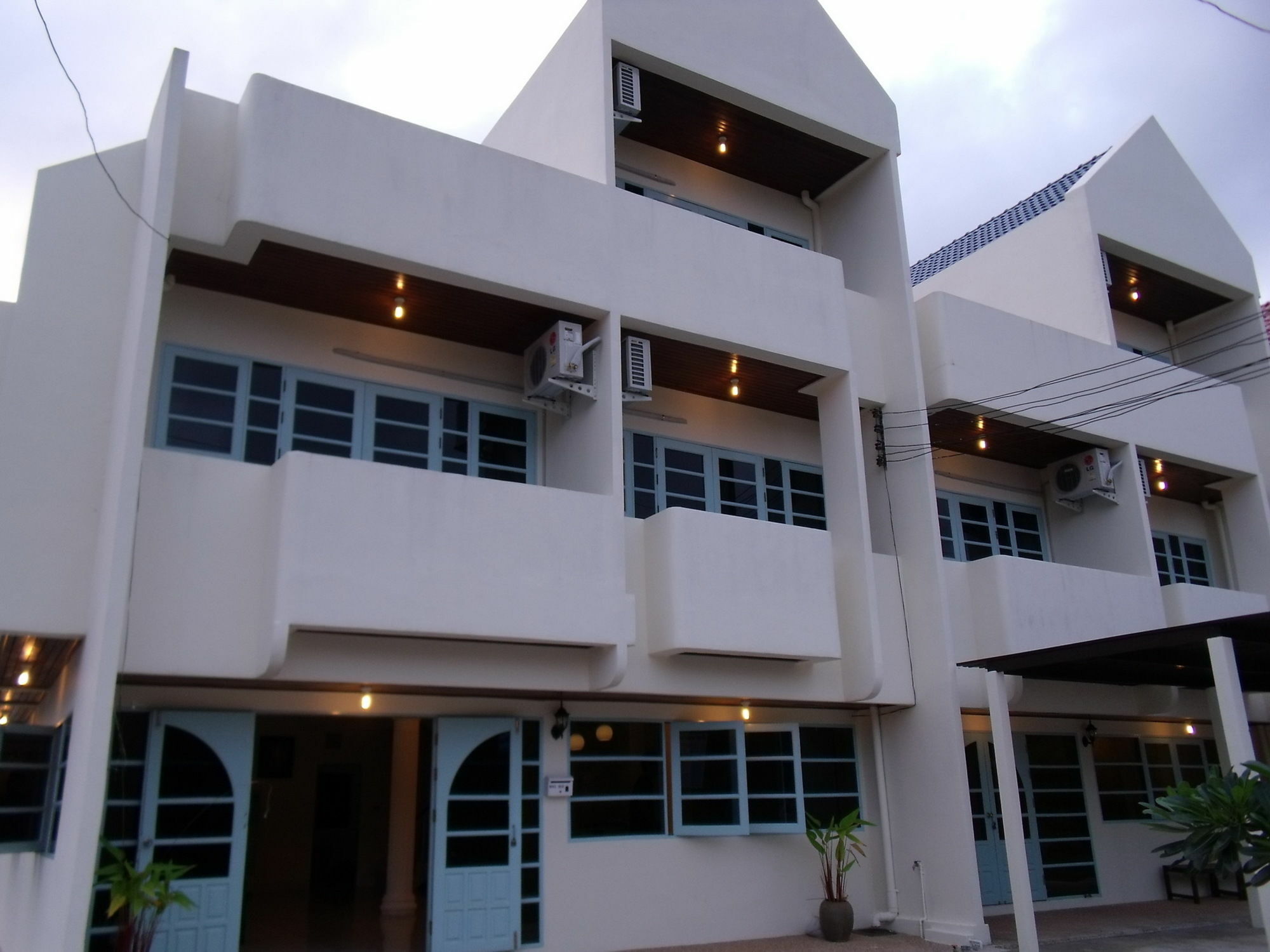 Albatross Guesthouse @ Thungwualaen Beach Pathiu المظهر الخارجي الصورة